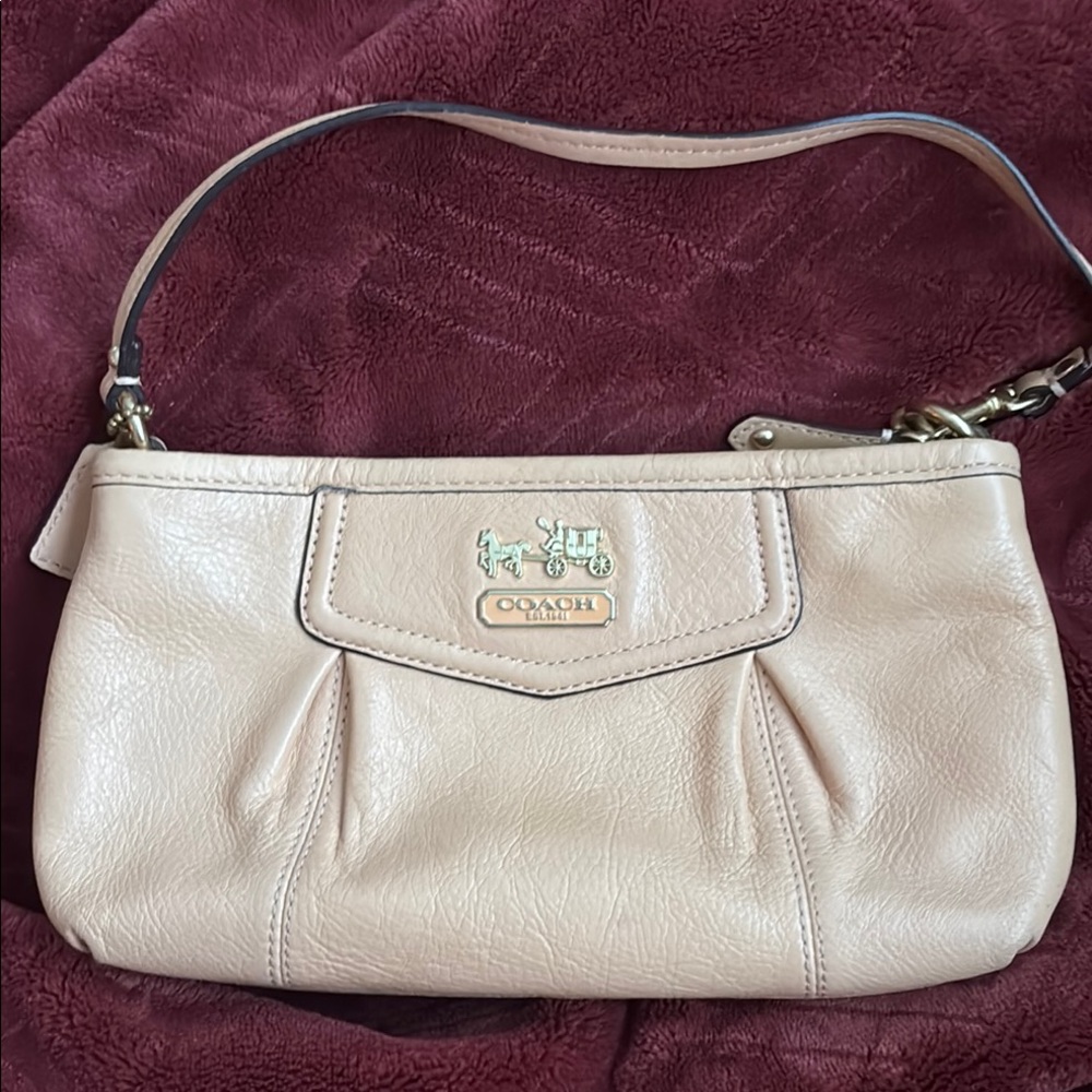 Coach Cream Shoulder Bag with Pleated Detailing